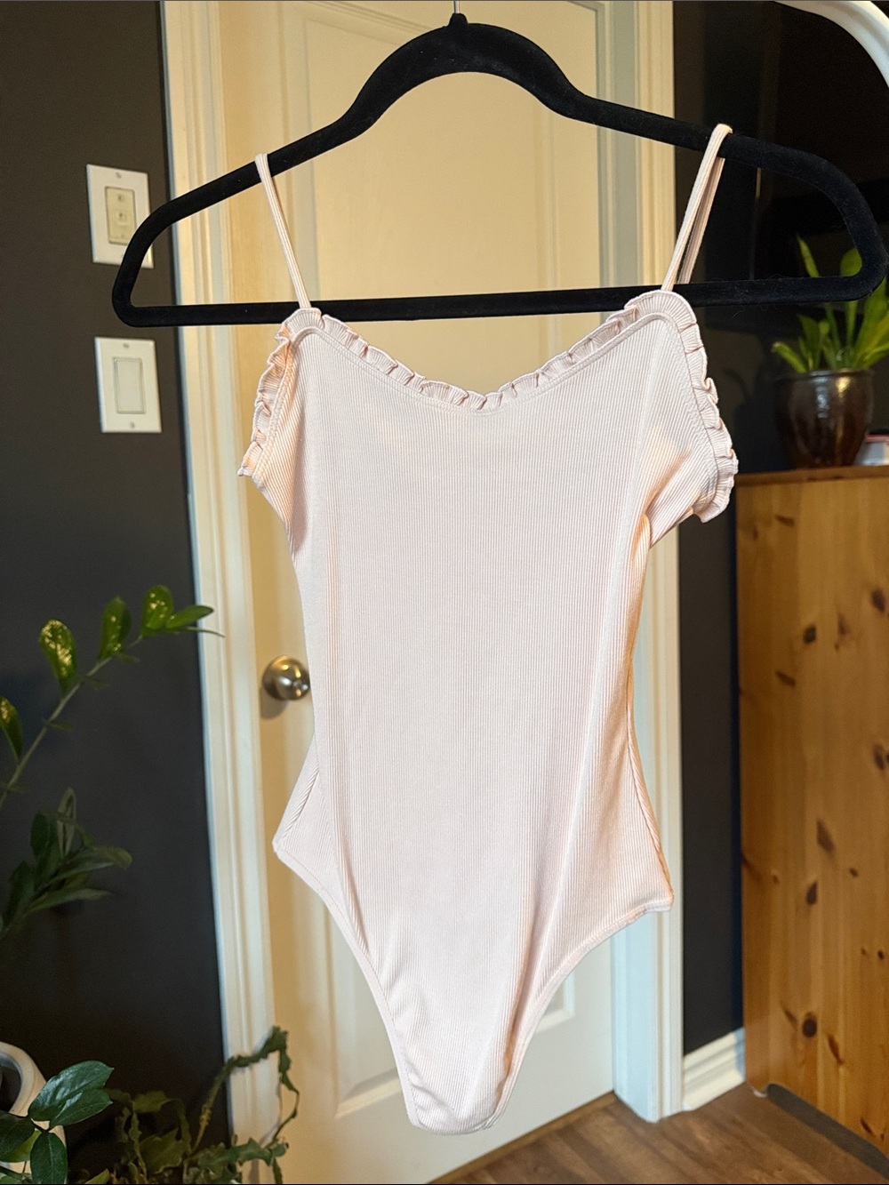 Wilfred light pink bodysuit